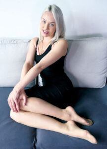 ハンガリーでナンパした金髪美人若妻27歳 めっちゃ可愛くて派手なのに経験少なめ結婚3年目のセックスレス そんな欲求不満な専業主婦の昼下がり 「奥さん、生で一発ヤってみませんか!?」 ブリル・バービー