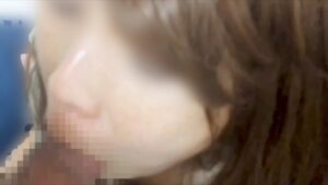 人妻の雰囲気に惹かれる、思わず続きを見たくなる動画｜FC2【【完全素人 個人撮影 顔モ無 縦動画 】昼下りの人妻フェラ!素人奥さ…】