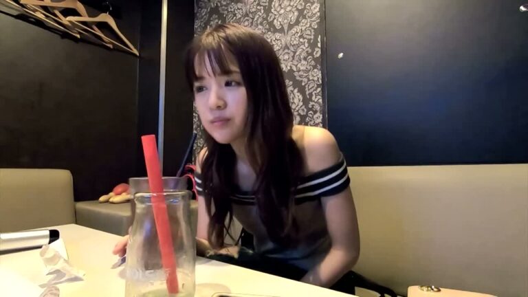 思わず続きを確かめたくなる動画、まずは映像をチェック｜FC2【【ムラムラ】【コアファン暴走】夢見るシンガーソングライター女子大生…】