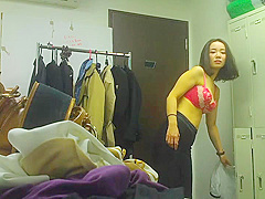 視線が止まるこの雰囲気、女性の存在感に惹かれる｜VJAV【993327】